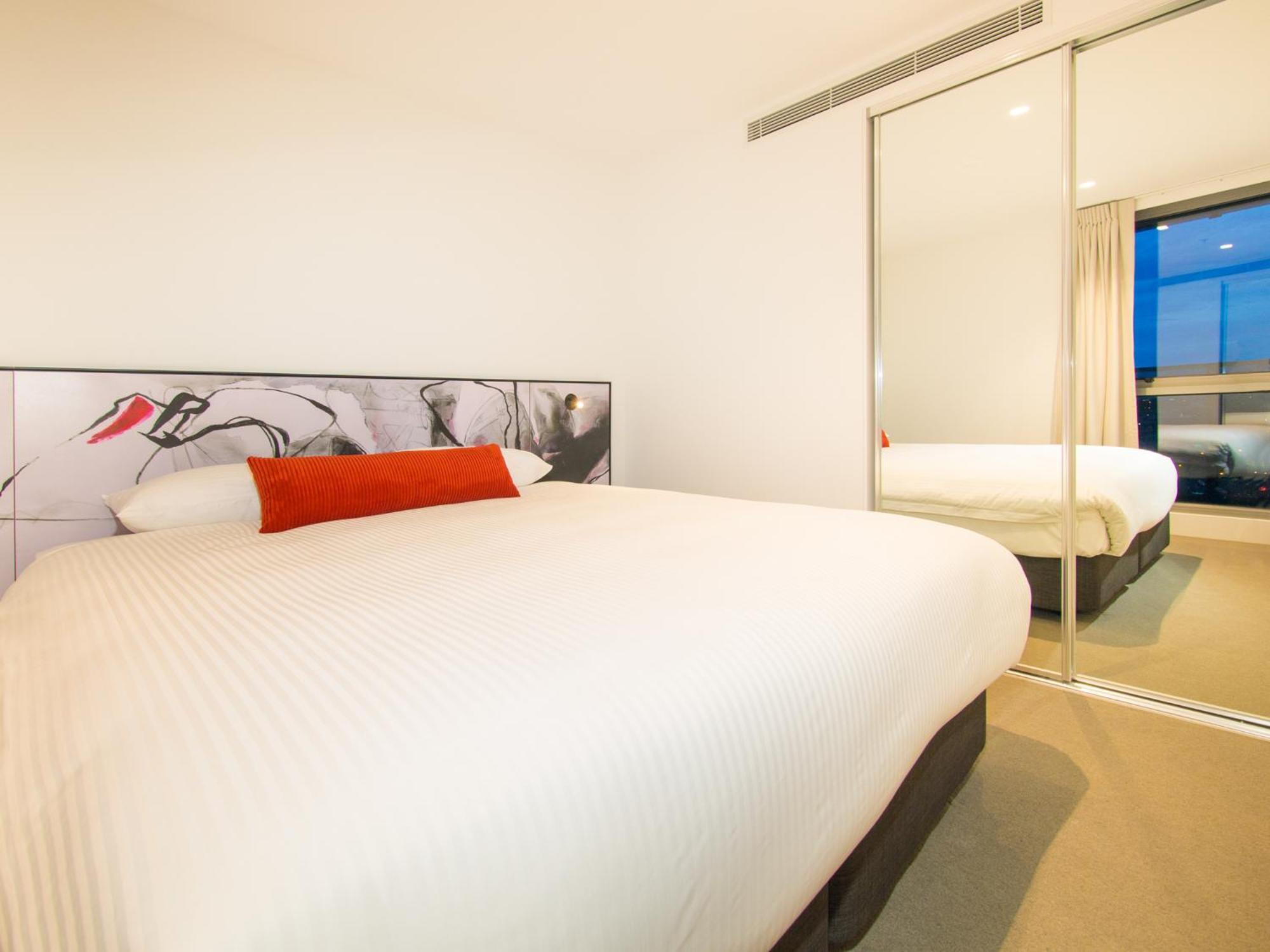 Imagine Southbank Hotel Melbourne Exterior photo